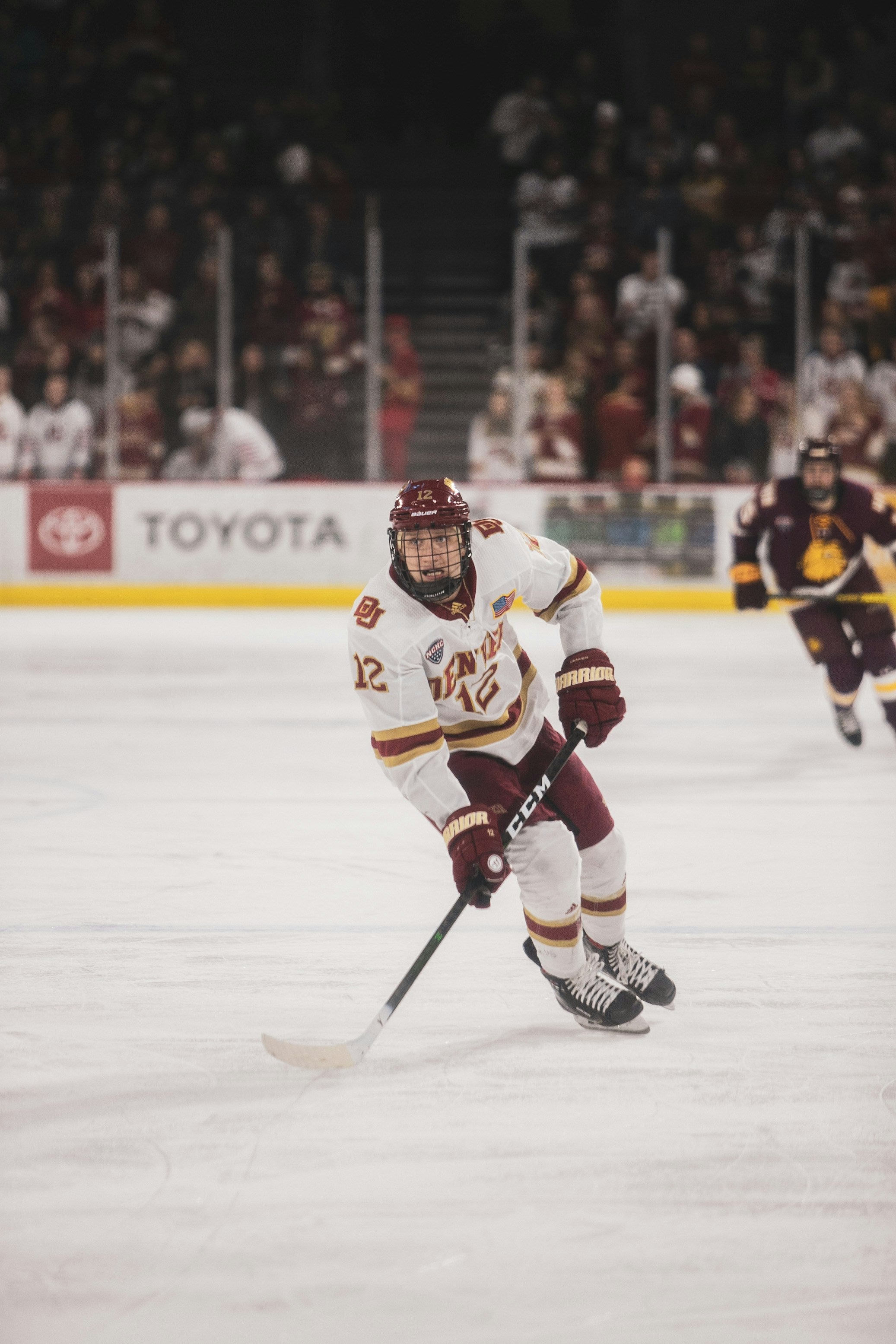 Hockey athlete competing with mental toughness and confidence on the ice Mack Mental Performance mental performance coaching Tampa Bay